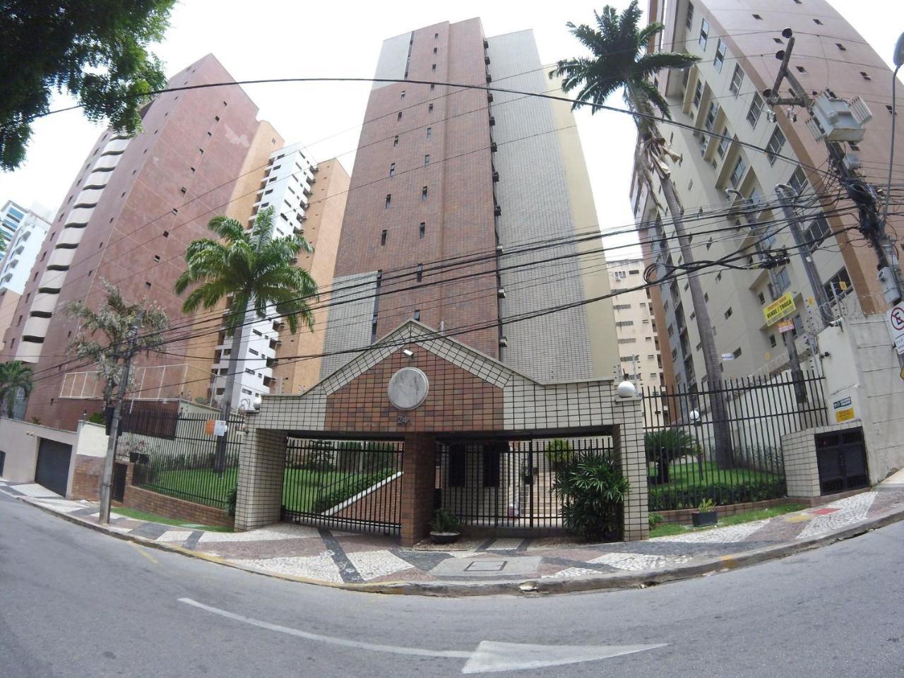 Apartamento A 200 Metros Da Feirinha Da Beira Mar Apartment